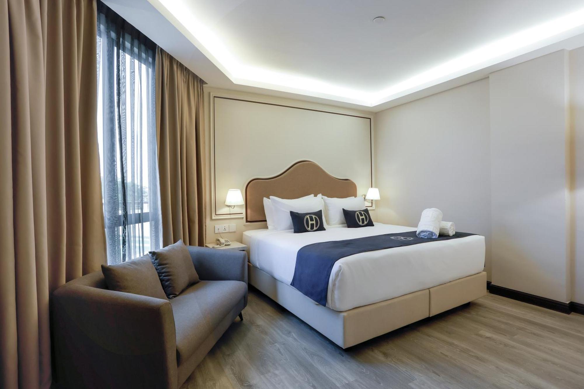 The Host Hotel Іпох Екстер'єр фото
