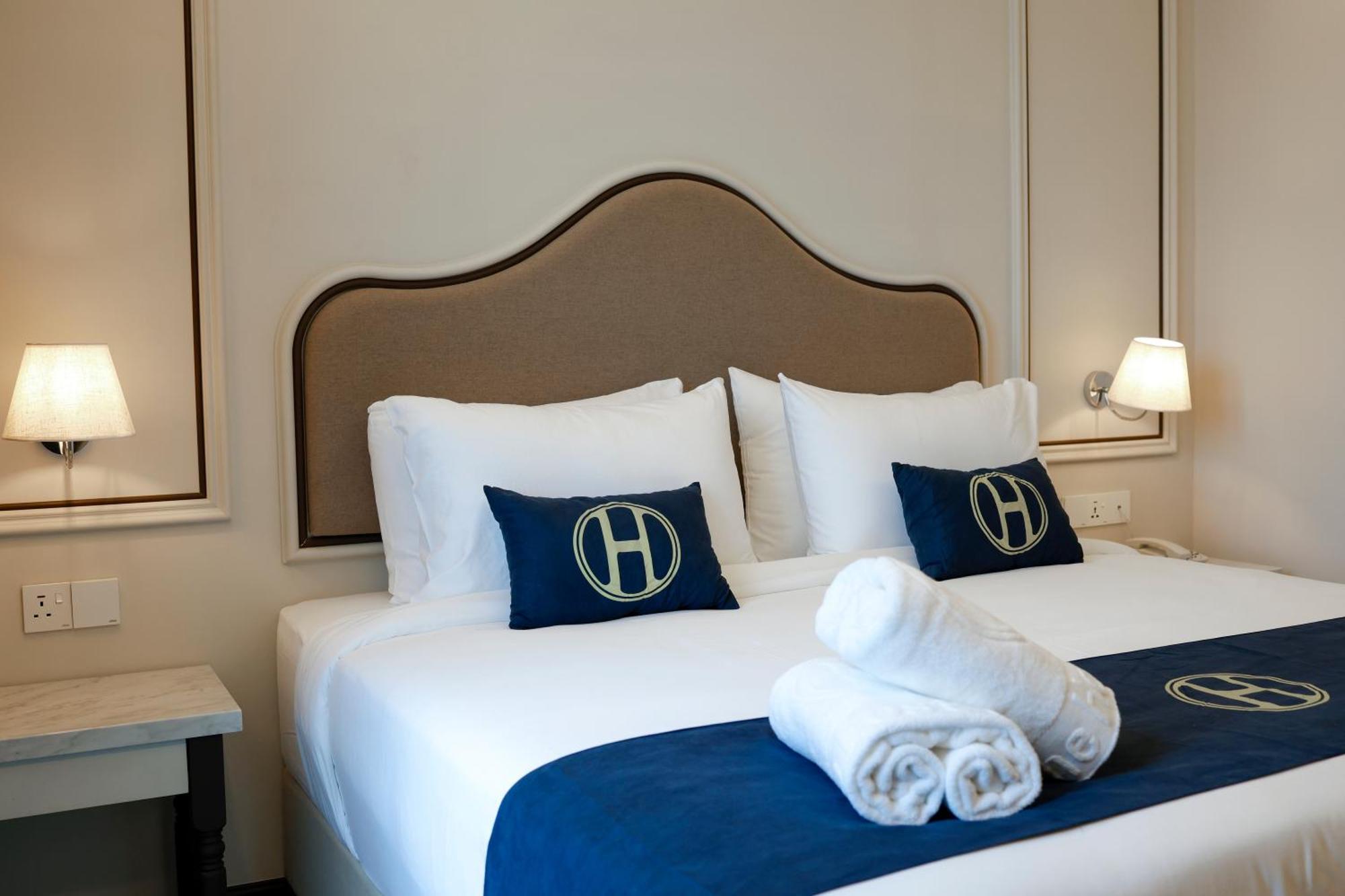 The Host Hotel Іпох Екстер'єр фото