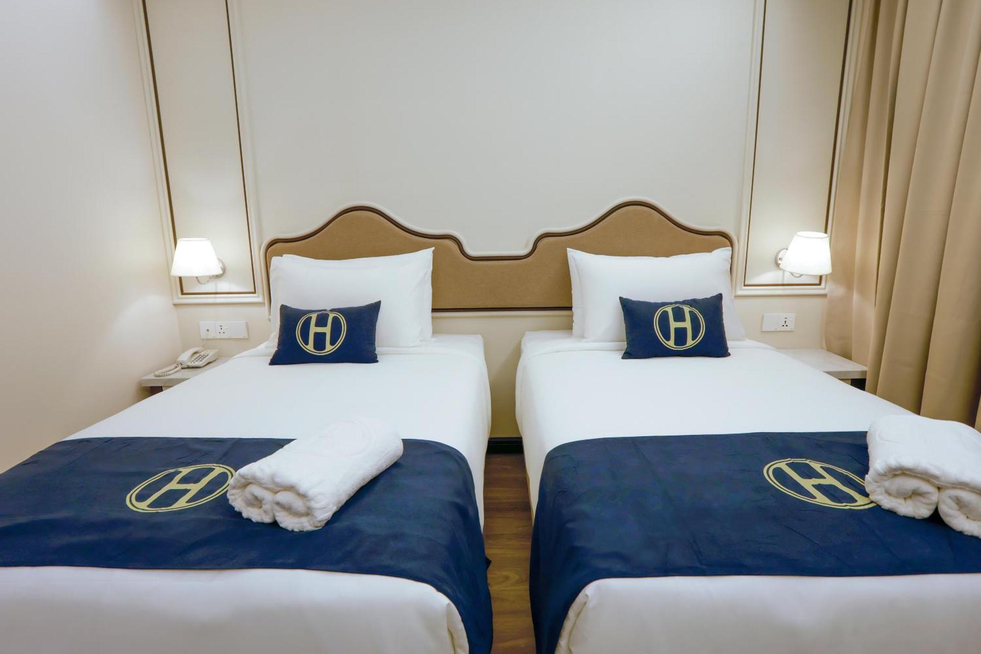 The Host Hotel Іпох Екстер'єр фото